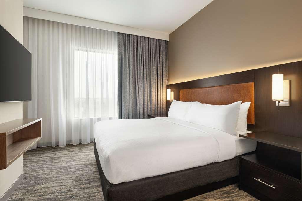 Embassy Suites By Hilton Round Rock Phòng bức ảnh