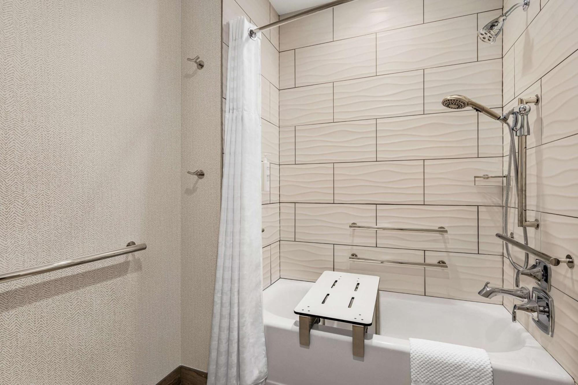 Embassy Suites By Hilton Round Rock Ngoại thất bức ảnh